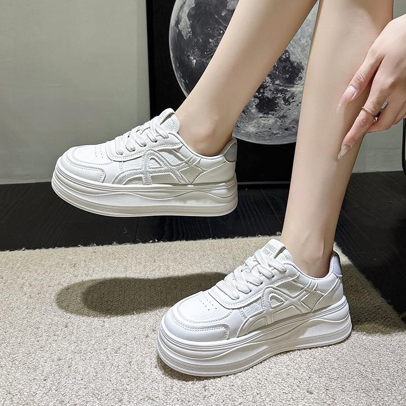 New Style Retro Women's Casual Sports Shoes with Flat Sole and Breathable Insole