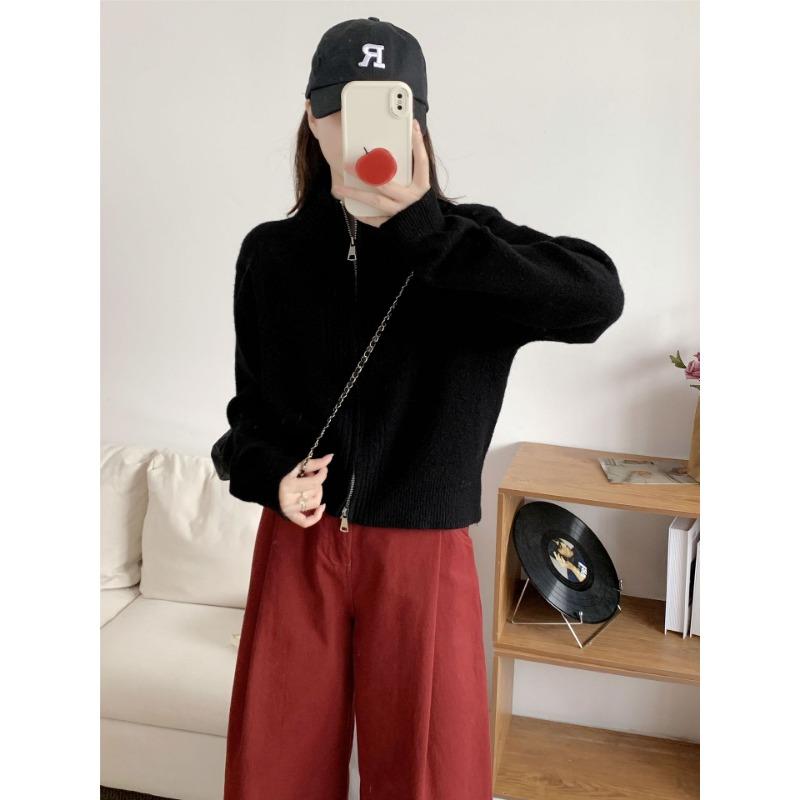 

Вязаный кардиган на молнии со стойкой воротником, женский осенне-зимний, с чувством дизайна, с круглым вырезом, свободный, универсальный, короткий, повседневный свитер-куртка One Size чёрный