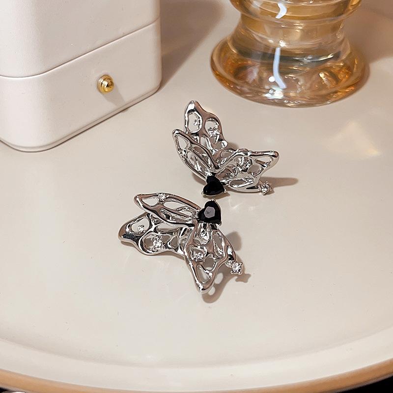 Black Zircon Hollow Butterfly Asymmetric Personality Creative Stud Earrings Fashion Metal Sweet Cool Temperament Stud Earrings
