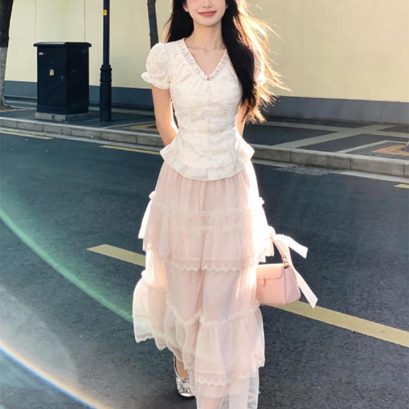 French sweet and gentle lace top dress women's summer beautiful mesh cake long skirt wear a whole suit