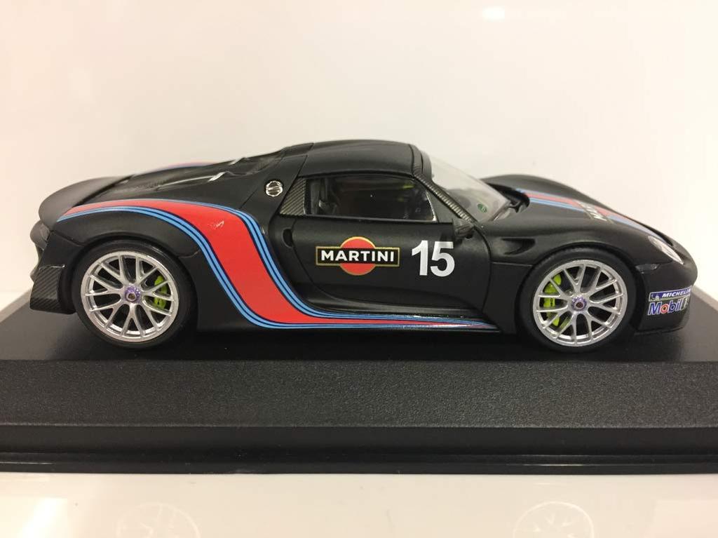 Minichamps Porsche 918 Spyder Weissach Package 2015 Martini Stripe 1/43