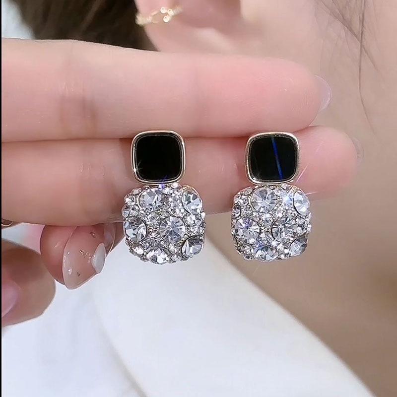 2023 Classic Black Square Diamond Earrings - Retro Style