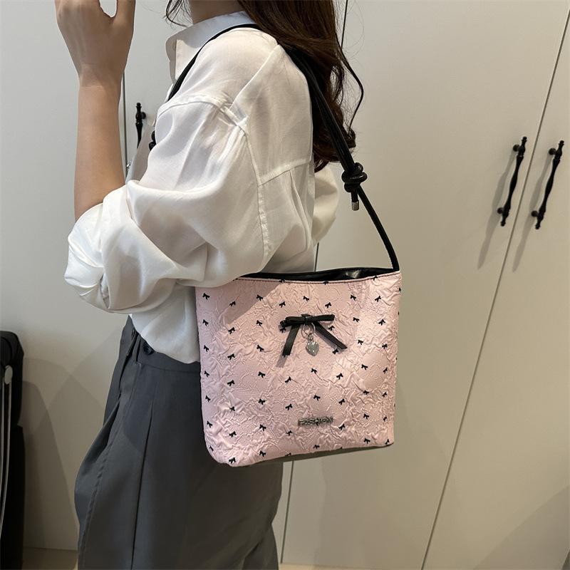 Underarm Women's Bag Bag 2025 New Foreign Style Fashion Trend Niche Versatile Texture Commuter Shoulder Bag