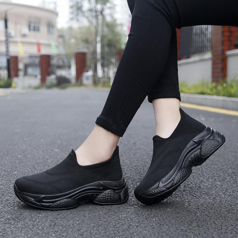 2024 new spring and autumn soft-soled mesh breathable one-pedal women's casual shoes elderly walking shoes