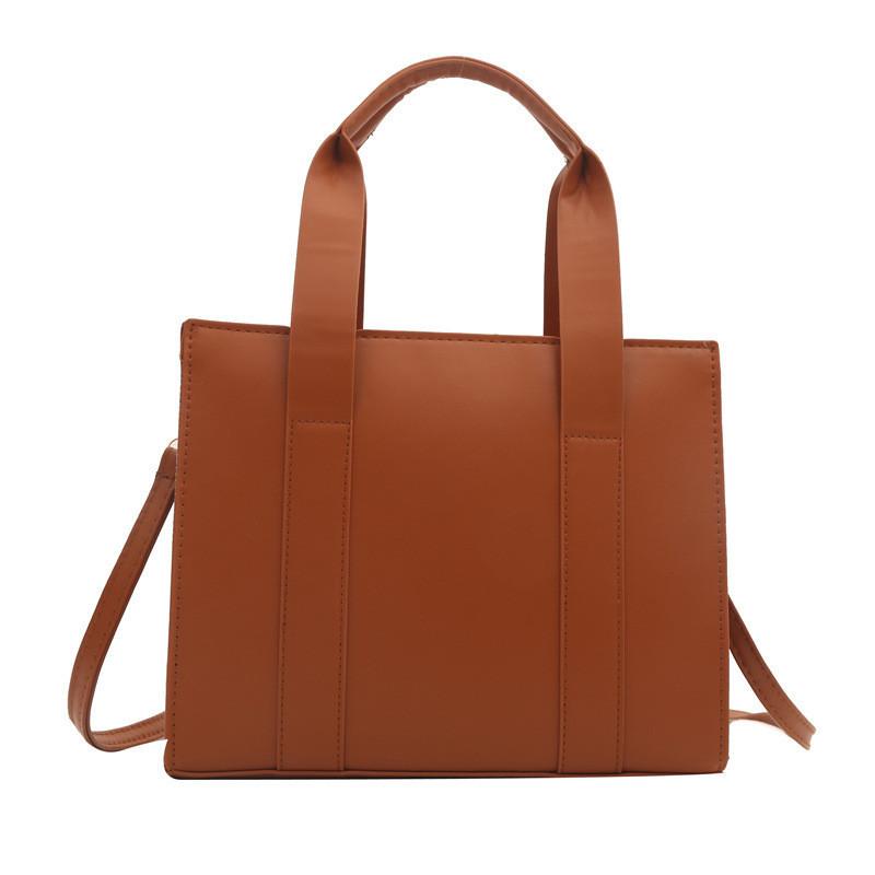 Versatile High-end Women s Shoulder Bag With Stylish Minimalist Design коричневый