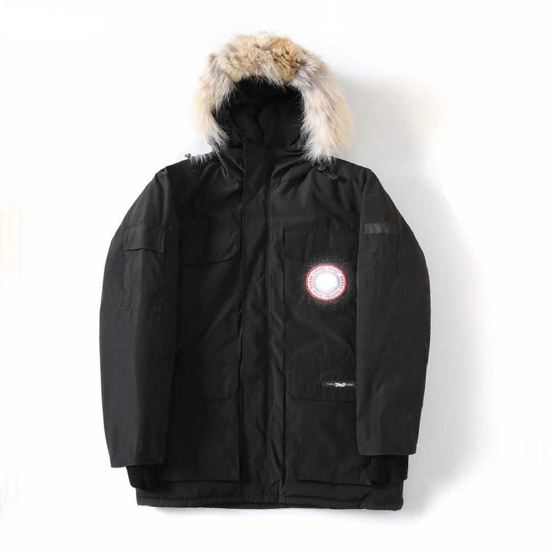 

Big Goose Unisex Winter Expedition Down Parka with Fur Collar M for 130-150 lbs