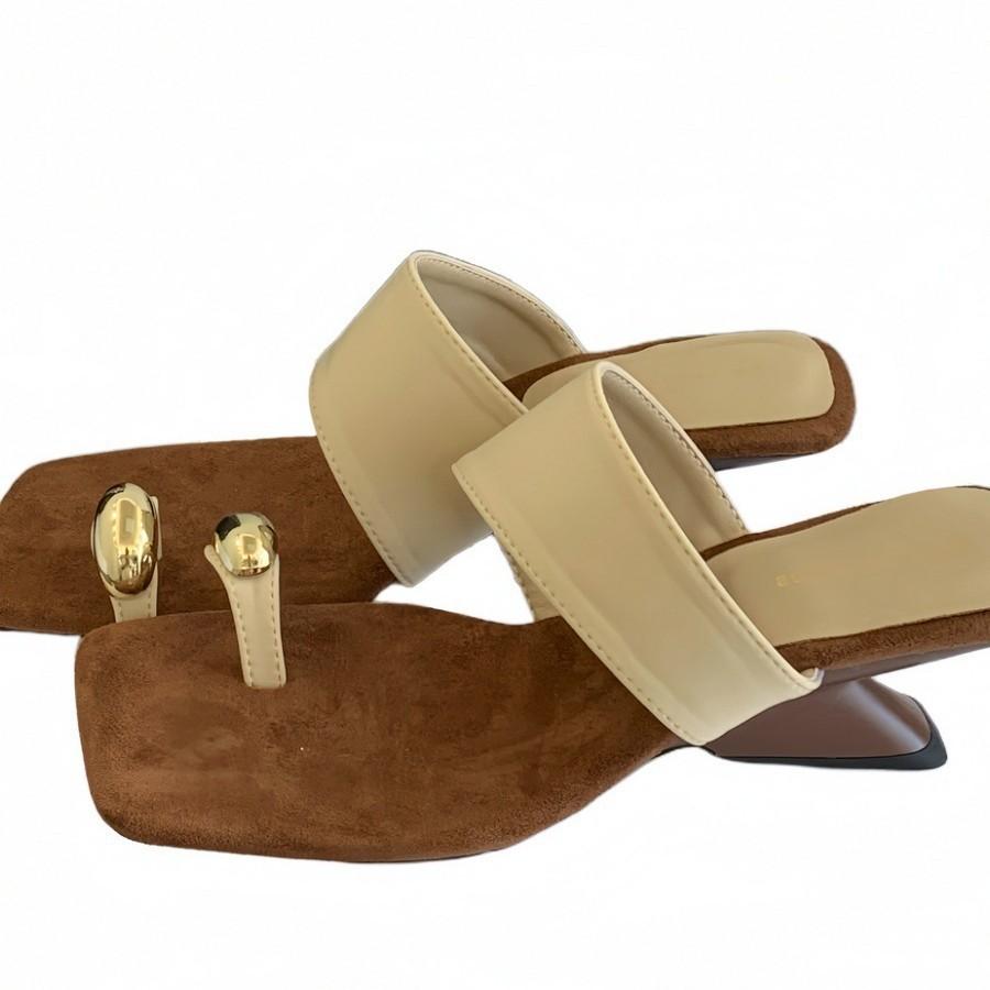 ~ 2025 New French Retro Square Head Thick Heel Cover Toe Cool Slippers Women's Summer Wear Metal One-word Buckle