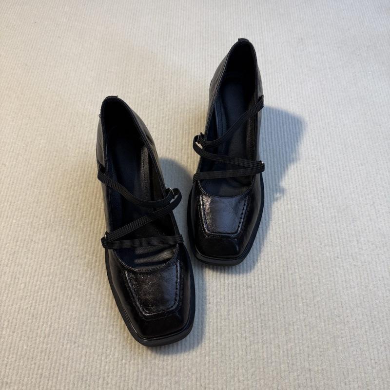 French retro square head delicate silent thick heel Mary Jane shoes high heel small elastic band single shoes small leather shoes