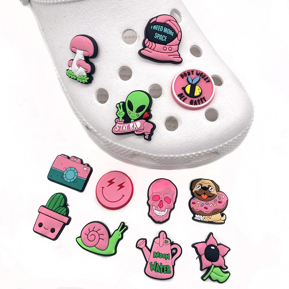 Shoe Charms Accessories Decoration Cute Pink Hole Shoes Flower Shoe Buckle PVC Soft Plastic Cartoon Detachable Match 1pcs