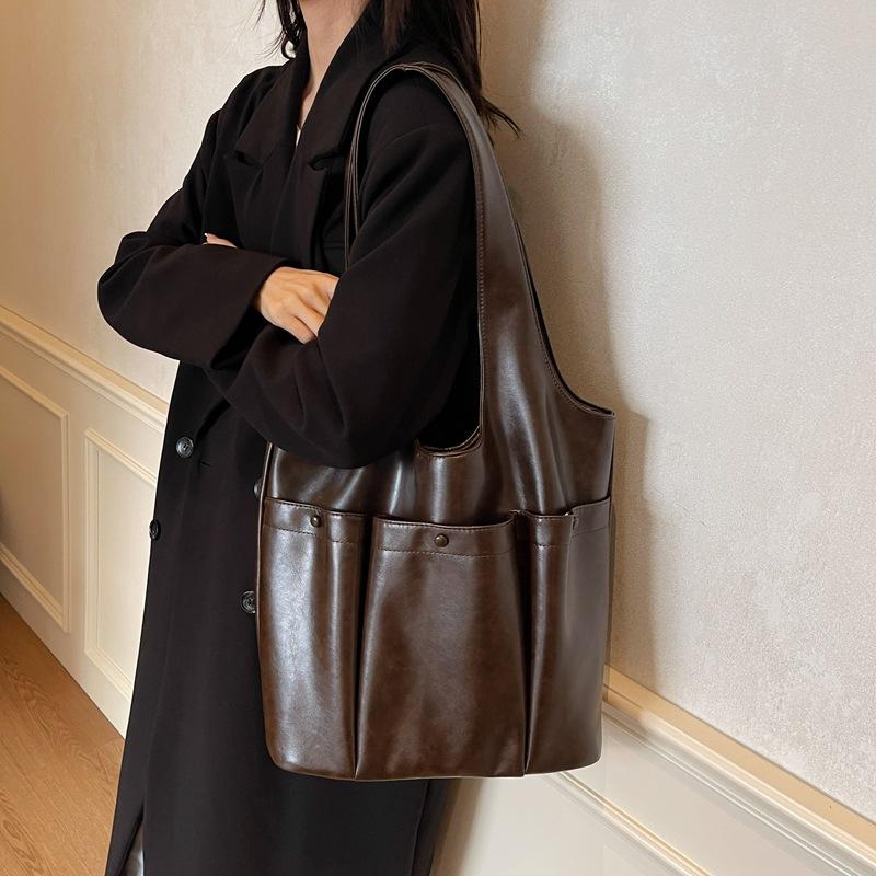 Retro Large-capacity Bag Women's 2025 Autumn and Winter New Korean Version of High-end Shoulder Bag Commuter Tote Bag