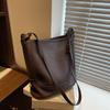 Simple Casual Solid Color Women's Bucket Bag Autumn New High End Texture PU Shoulder Bag Office Lady Commuting Messenger Bags