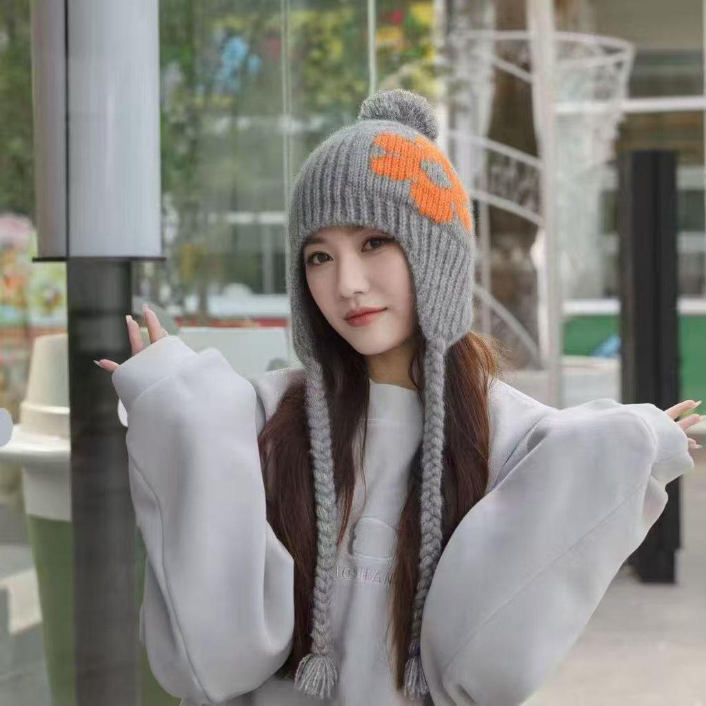 Japanische Florale Wollmütze mit Ohrenschutz - Warme Herbst-/Wintermütze für Damen