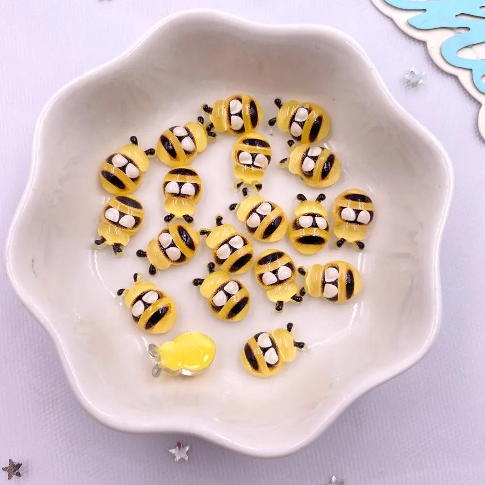 

50 шт., блестящие мини-кристаллы из смолы, красочные Мультяшные пчелы, дизайн ногтей с плоской задней частью, стразы, аппликация, сделай сам, свадебный декор для альбомов, L811 A