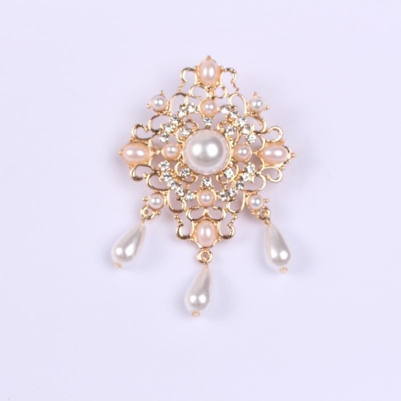 Vintage Palace Style Brooch For Women With Alloy Geometric Decorative Pin Accessory