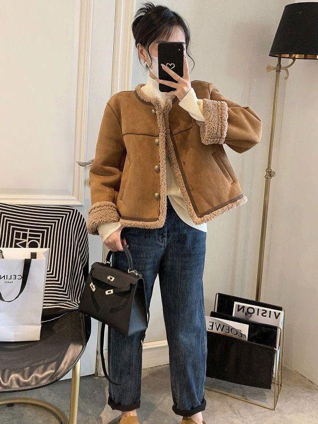 Damski zimowy krótki płaszcz w koreańskim stylu 2025, luźny, z futrem, podszewką z pluszu i grubą wełną jagnięcą.