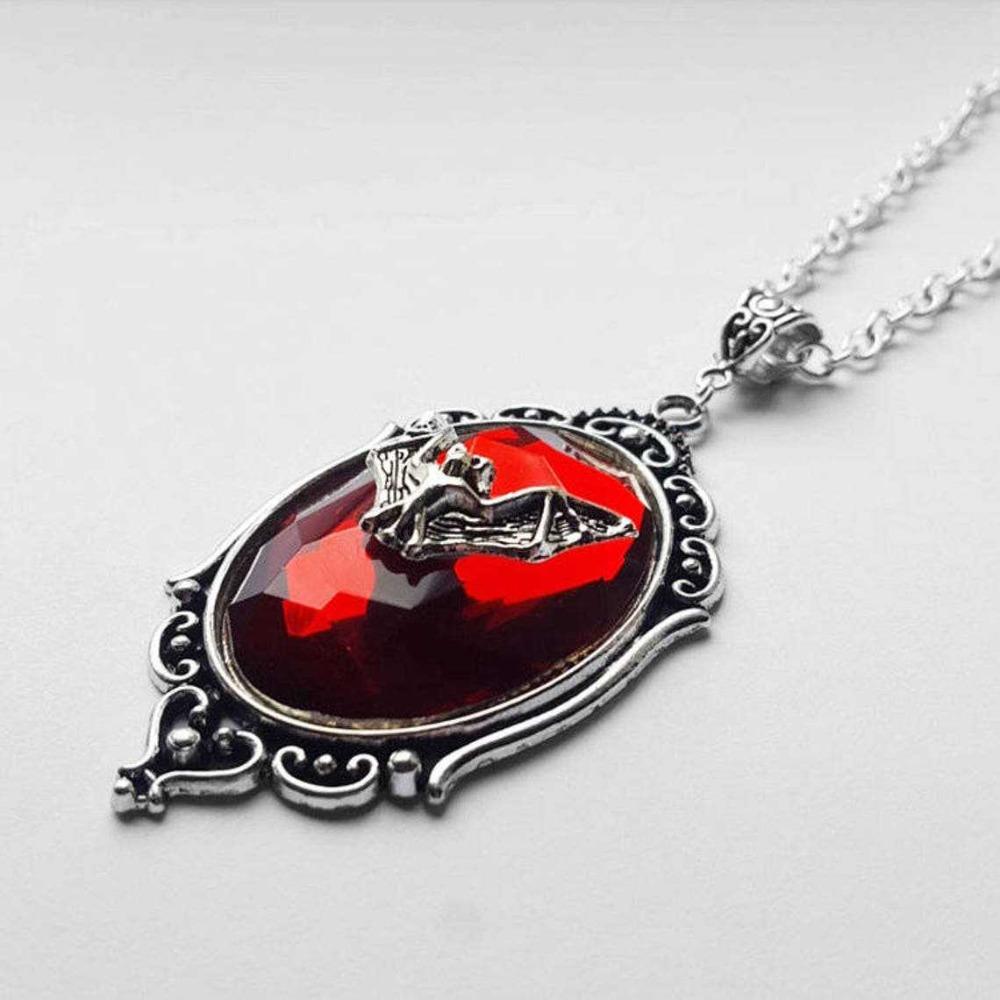 Exquisite Gothic Sliver Color Oval Bat Relief Red Imitation Gemstone Pendant Necklace for Women Halloween Party Vampire Jewelry