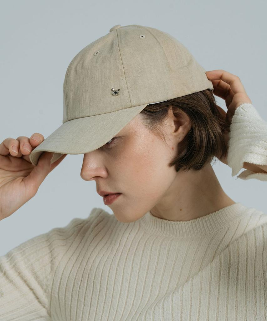 DOLIGRAM Basic Cat Rivet Washed Cap Beige