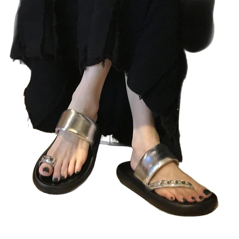Internet Celebrity Cool Slippers Fairy Summer Wear Ins Tide 2025 New Fashion Out Explosion Platform Beach Shoes