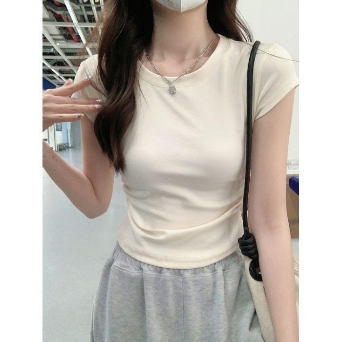 Tricou cu mânecă scurtă cu conținut de bumbac Design nou cu talie care îmbrățișează silueta și top scurt plisat tip vestă Culoare uni Tricou cu gât rotund pentru fată hot
