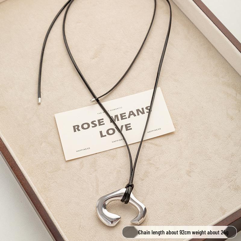 2025 Fashion Leather Cord Clavicle Necklace - Women's High-End Luxury Pendant Chain Accessories