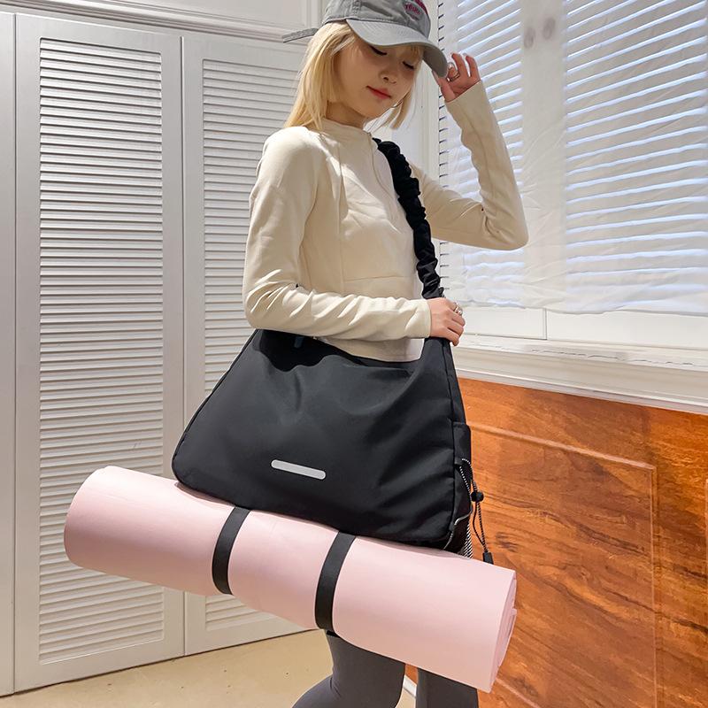 Fashionable Portable Pressure-reducing Shoulder Straps Dry and Wet Separation Can Be Placed On Yoga Mats Yoga Bags Out Sports Travel Bags