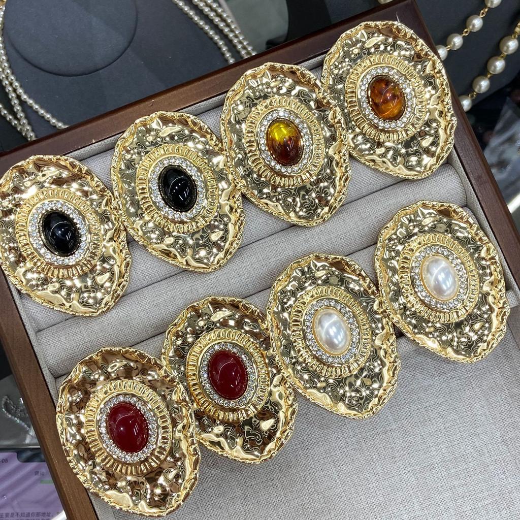 Fashion Diamond-Encrusted Resin Oval Stud Earrings Retro Court Style Temperament Earrings Light Luxury High-End Ears