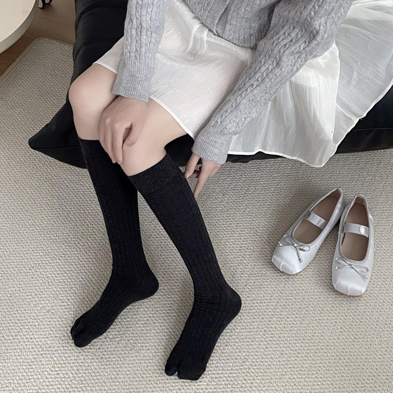 Cotton Split Toe Socks Two Toe Mid-Calf Socks Calf Socks Autumn Winter Vertical Strips Japanese Tabi Socks Clogs Socks