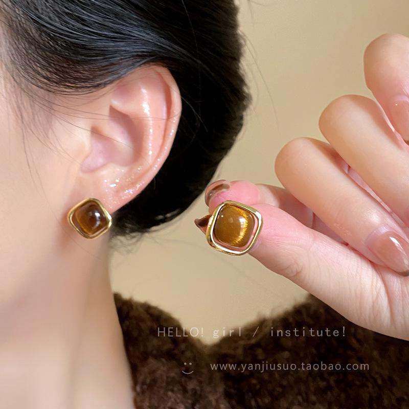 Pearl Asymmetrical Earrings: Elegant Autumn/Winter European & American Style