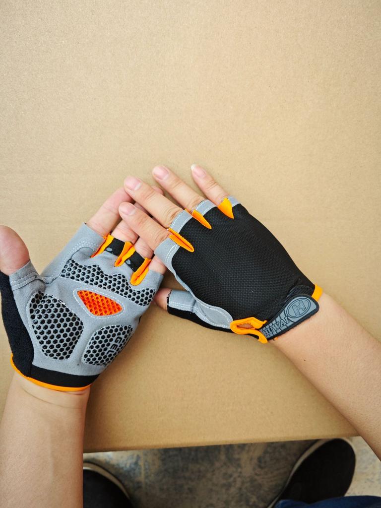 SANTIC Cycling Half Finger Gloves for Men Women, Anti-Slip Shock-Absorbing Breathable Mesh, for Gym Yoga Driving Outdoor Sports