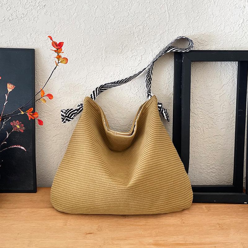 Minimalist Corduroy Crossbody Bag for Women – Lightweight Hobo Shoulder Purse with Zipper, Casual Daily Tote for Travel in Multiple Colors