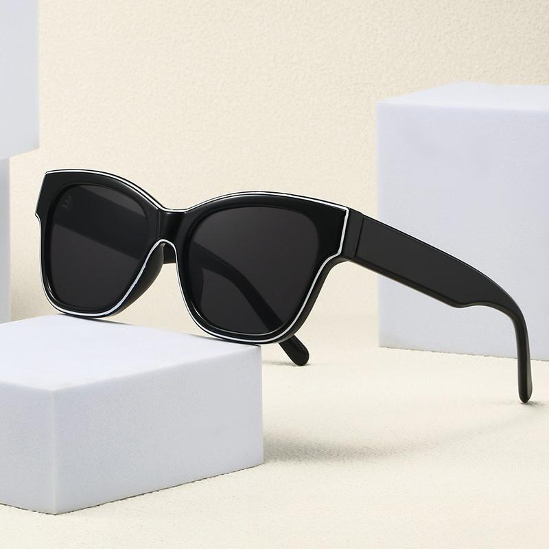 Retro Personalized Cat Eye Large Frame Women's Sunglasses Outdoor Neutral Street Photography UV400 Luxury Sunscreen Glasses