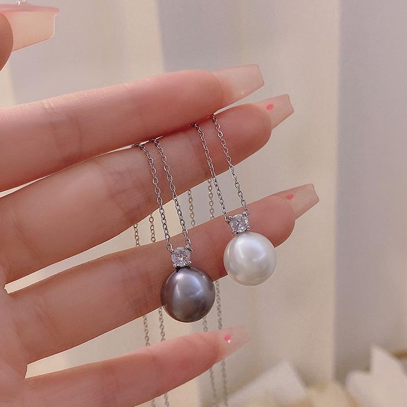 BLINGBAY Women's New Pendant Necklace Simple Creative High-end Clavicle Chain Light Luxury Accessories Girls Party Jewelry Gifts