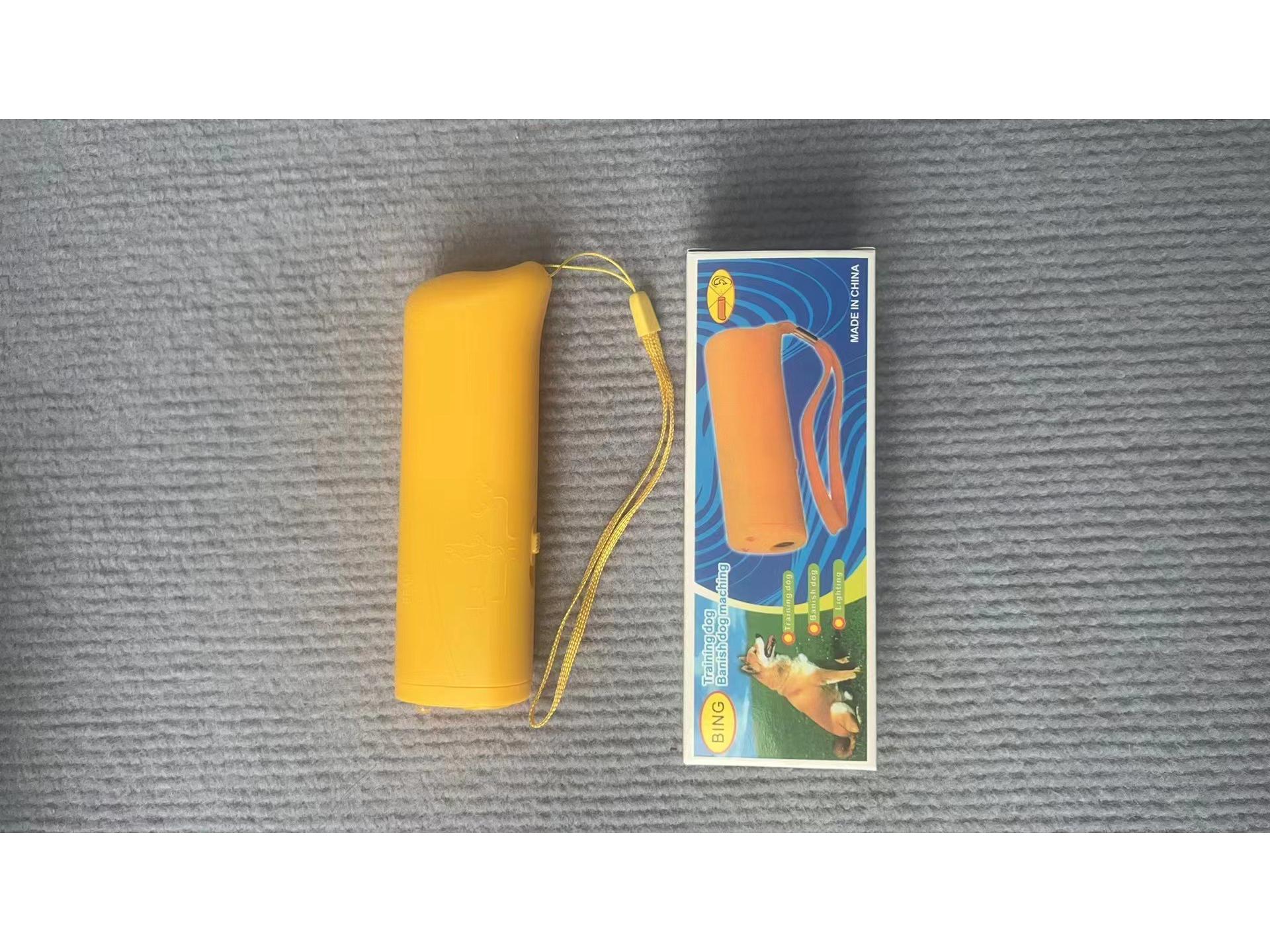 

LED Ultrasonic Dual-Head Dog Training Device - Portable Outdoor Bark Stopper & Repeller Single Head Yellow