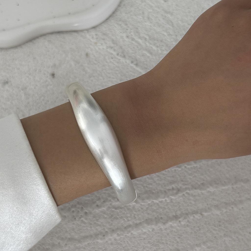 Ingemark Creative Hip Hop Matte Heavy Metal Chunky Spring Bangles for Women New Trend Gold Color Arm Bracelets Grunge Jewelry