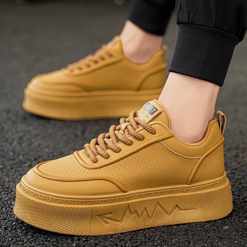 New Men's Casual Sports Board Shoes, Anti Slip and Versatile, Fashionable Lace Up Sports Shoes  Breathable  Hard-Wearing