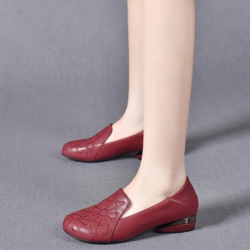 women cute round toe black light weight floral pattern spring silp on square heel shoes lady casual brown shoes ab497