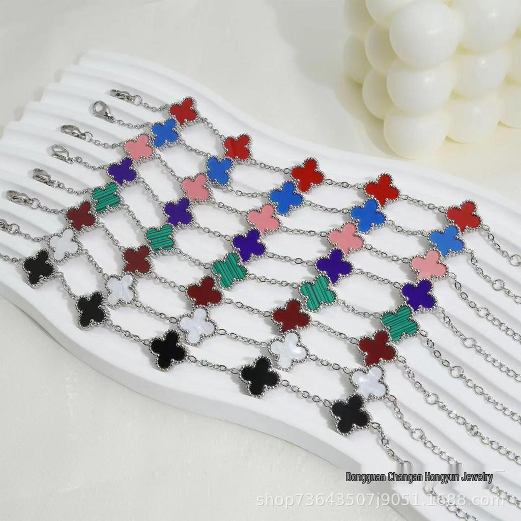 Four-Leaf Clover Titanium Steel Bracelet - Steel Color, Fashionable, Simple, Non-Fading Jewelry.