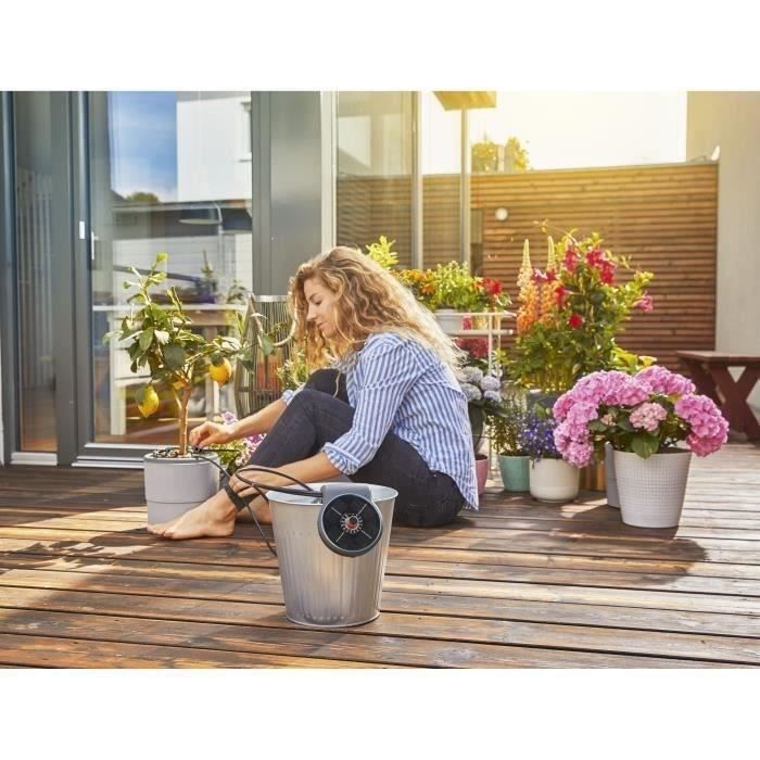 GARDENA AquaBloom - Solar Automatic Watering Solution for 20 Plants