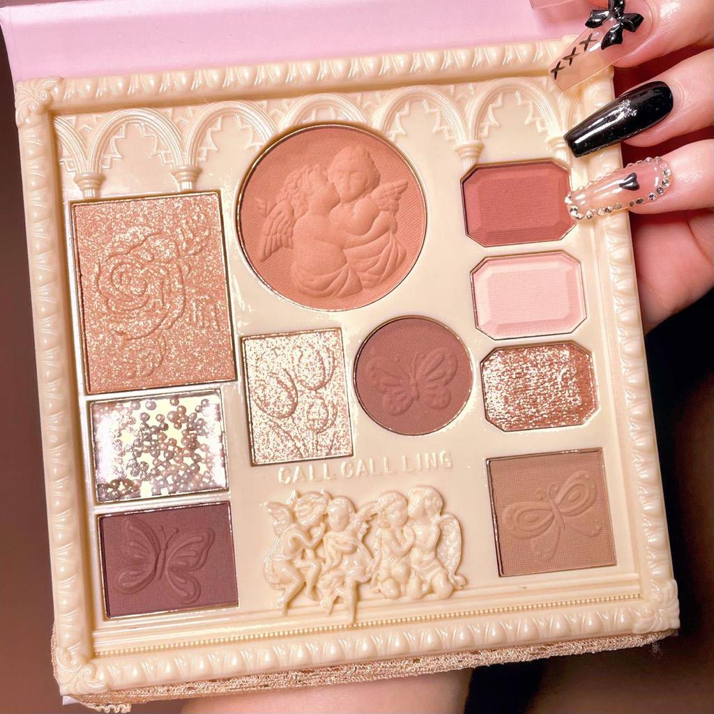 Palette Viso All-in-One con Angeli in Rilievo: Ombretto, Blush e Illuminante
