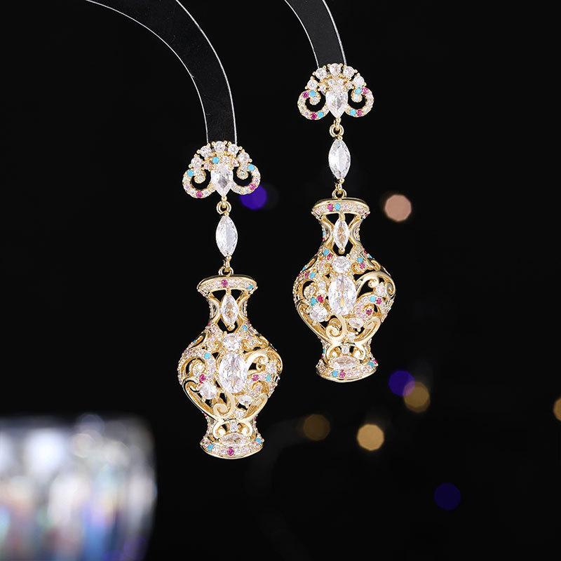 High-end Micro-inlaid Zircon Green Butterfly Fringed Heavy Industry Earrings French Light Luxury Dress Accessories