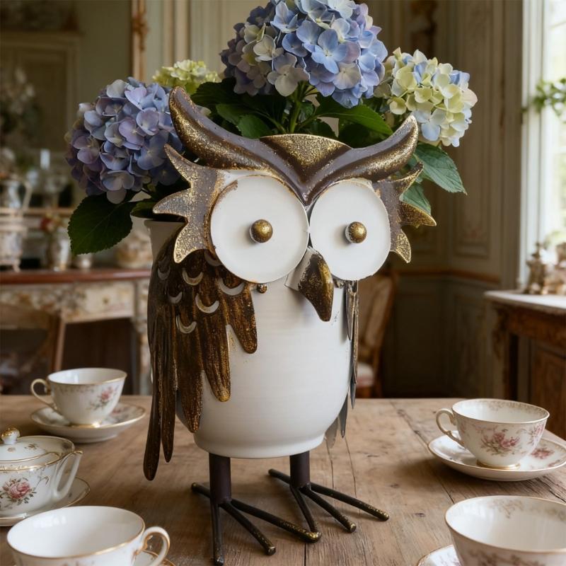 Lightweight Iron Owl Planter Flower Pot Easy to Move for Indoor or Outdoor Garden Decoration Multipurpose Planting Option