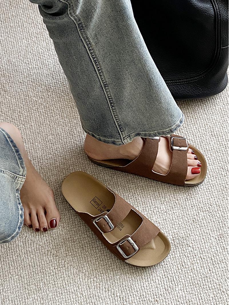 

Сандалии на толстой подошве в стиле ретро с двумя пряжками для летней одежды на открытом воздухе 2024 года 37 (One Size Down)