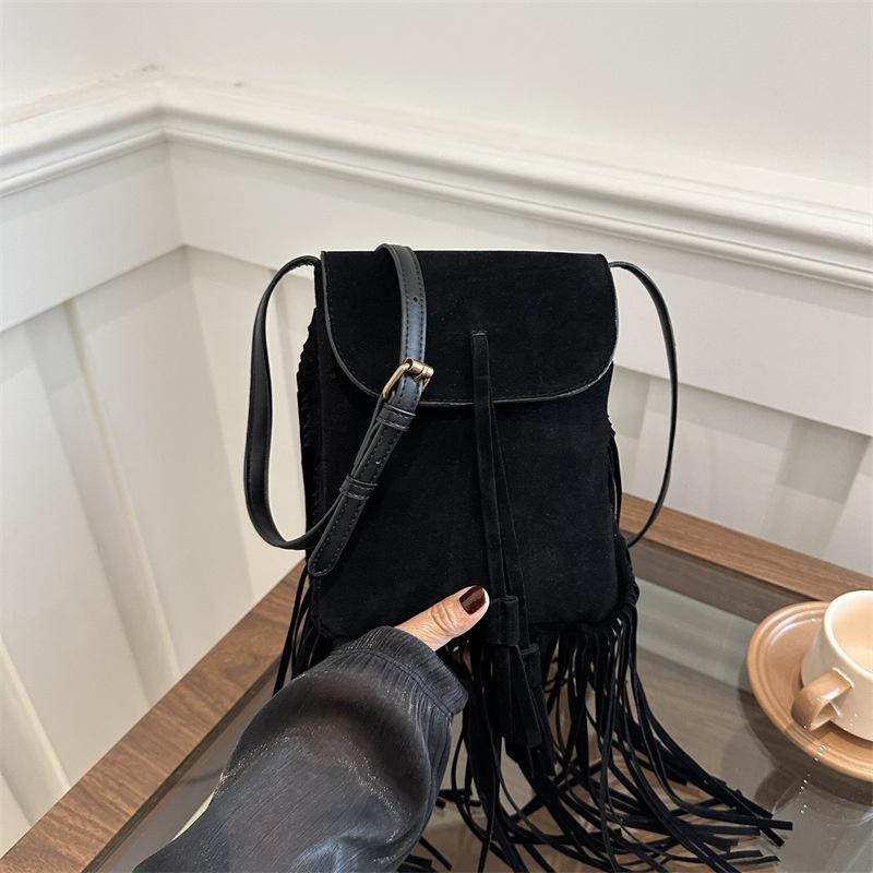 Chic 2024 Vintage Commute Fashion Handbag With Eye-catching Fringe Details