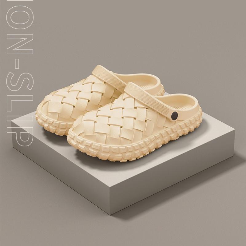 Men Eva Clogs Summertime Woven Design Lightweight Cushioned Sole Non Slip Garden Shoes Breathable Slip On Daily Outside Beach Sandal Shoes