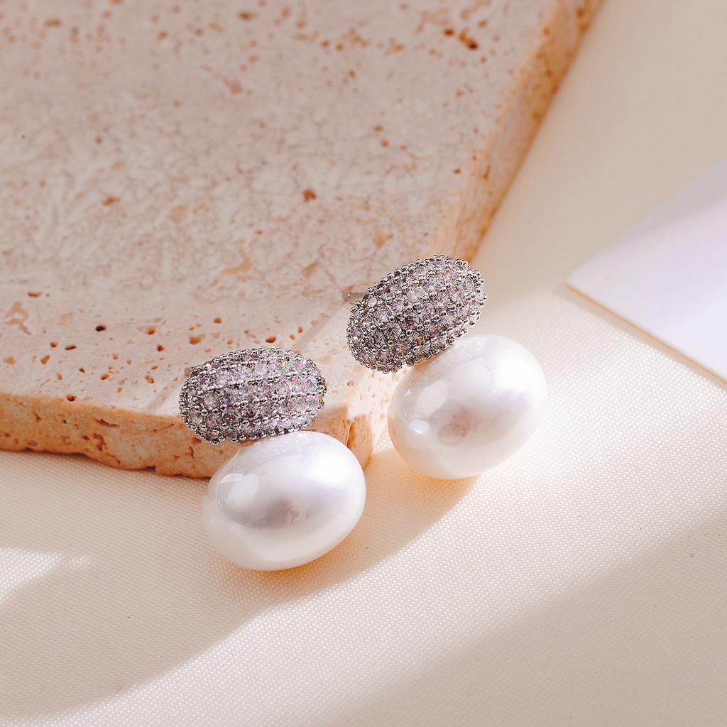 Fashion Oval Imitation Pearl Stud Earrings for Women Geometric Cubic Zirconia Elegant Bridal Earring Wedding Jewelry