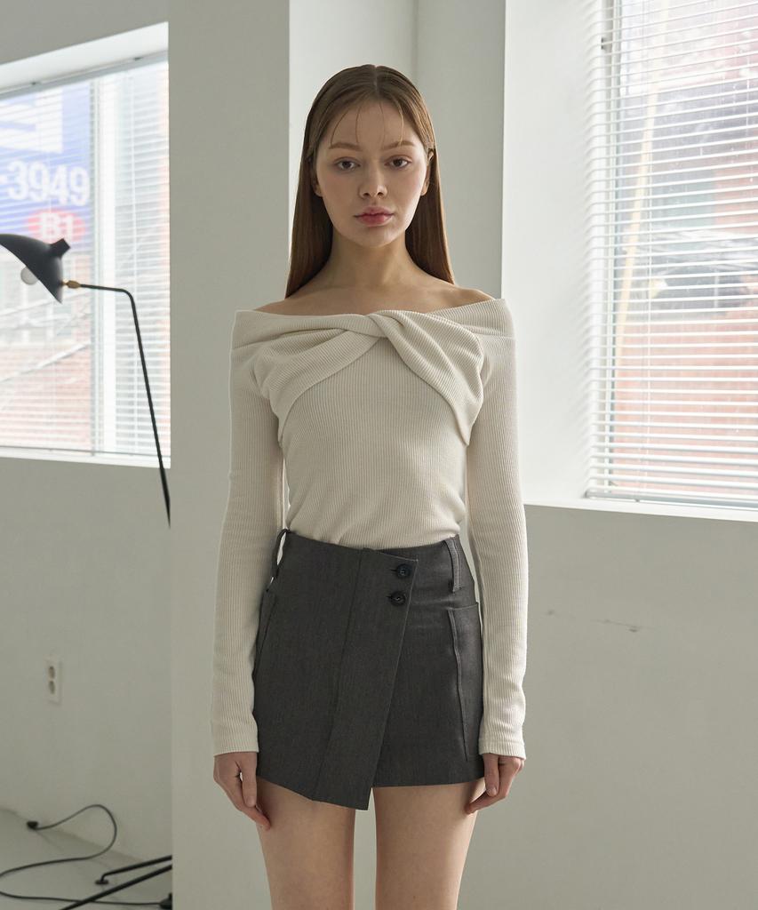 5OML Twisted Off-Shoulder Long Sleeve (Ivory)