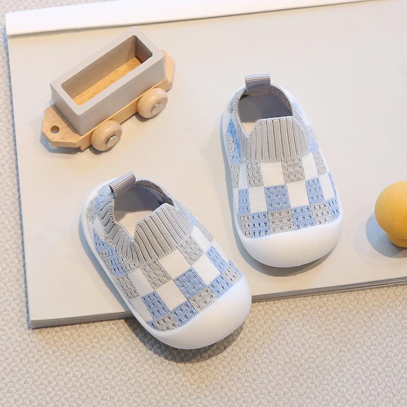 

Soft Sole Non-Slip Baby Walker Shoes for 6 Months-3 Years, Breathable Kick Protection, Spring/Autumn Style for Boys & Girls Size 15 - 12.5 cm