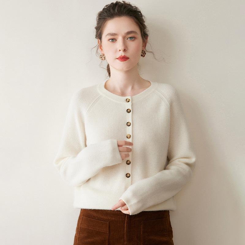 Stylish Soft Knit Cashmere Sweater for Women – Slimming Pullover, 2025 Autumn/Winter Collection