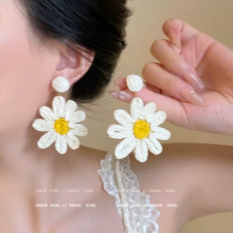 Color Dopamine Earrings, Sweet Super Fairy Temperament, Simple Personality and High Value Niche Earrings