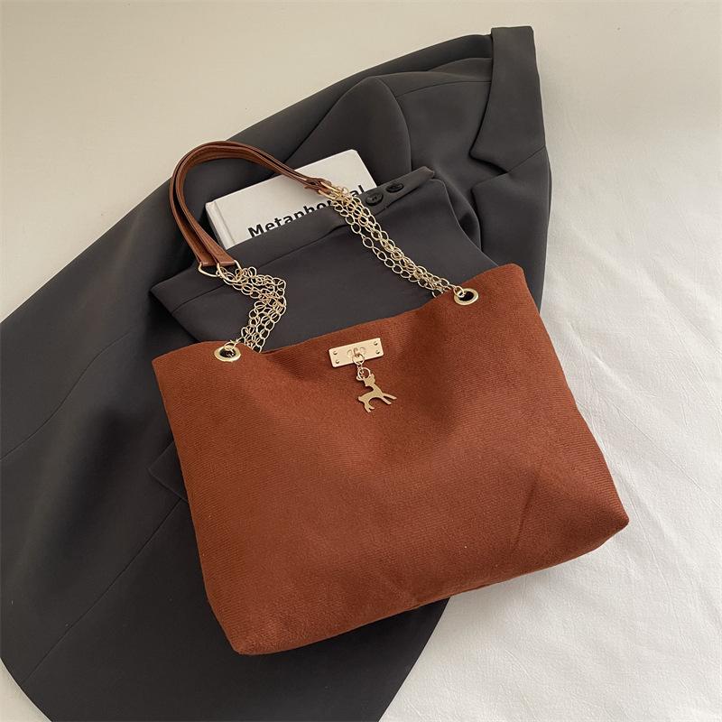 Textured Chain Shoulder Bag, Stylish Little Deer-shaped Bag for The Armpit, Tote Bag